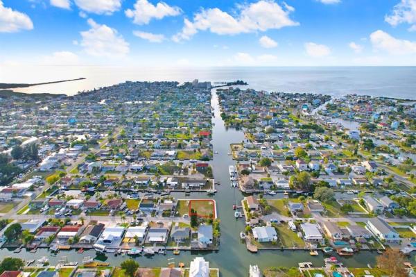 HUDSON BEACH ESTATES