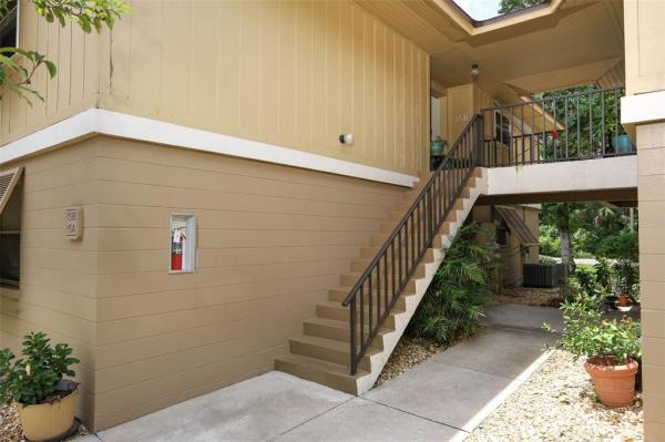 LAKESIDE CONDO APARTMENTS