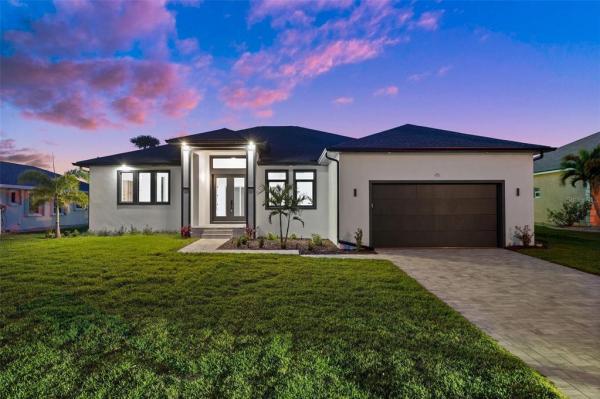 ROTONDA WEST PEBBLE BEACH