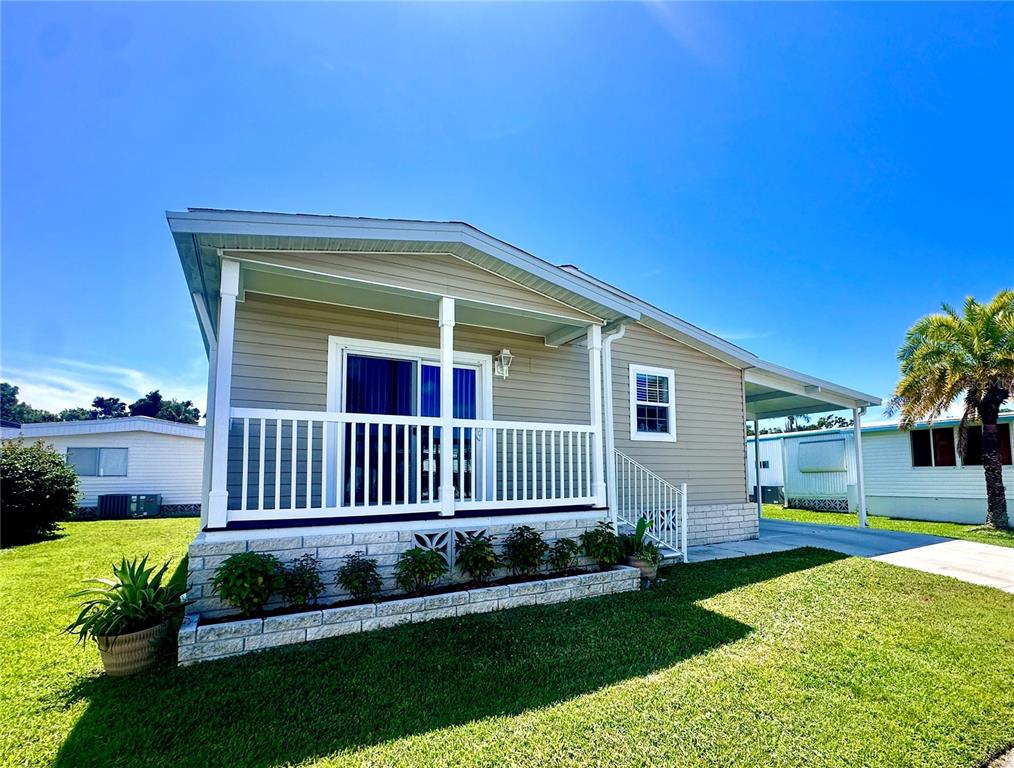 VENETIAN ESTATES - фото