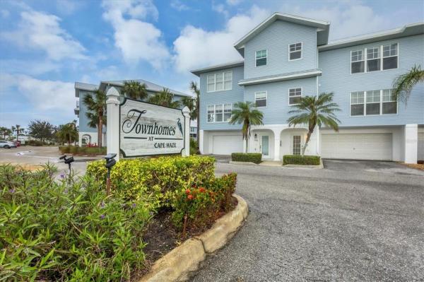TOWNHOUSES/CAPE HAZE