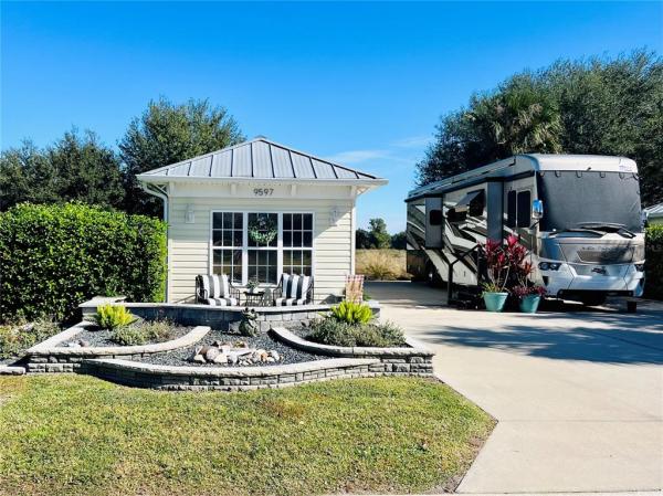 FLORIDA GRANDE MOTOR COACH RESIDENCE