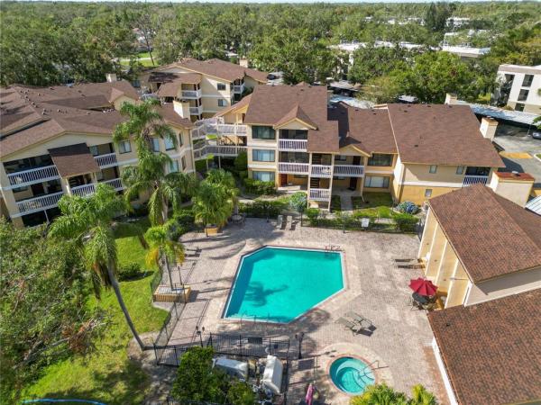 BELLEAIR VILLAGE CONDO