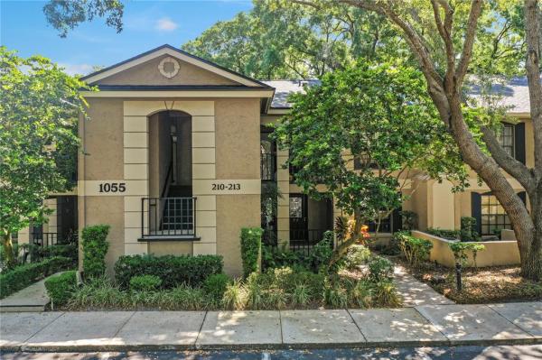 KENSINGTON PARK CONDO