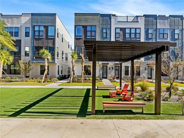 BRIX AT THE PACKING DISTRICT