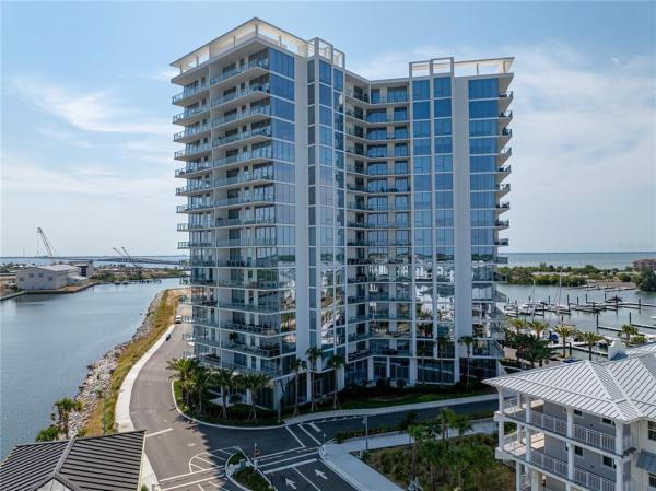 MARINA POINTE EAST