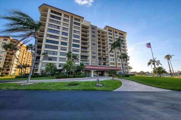 736 ISLAND WAY CONDO