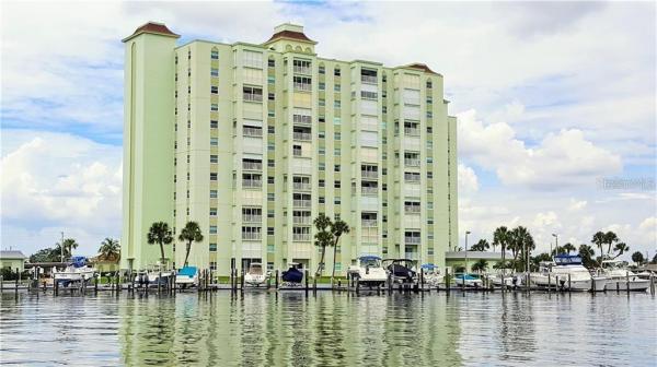 THREE PALMS POINTE CONDO - фото