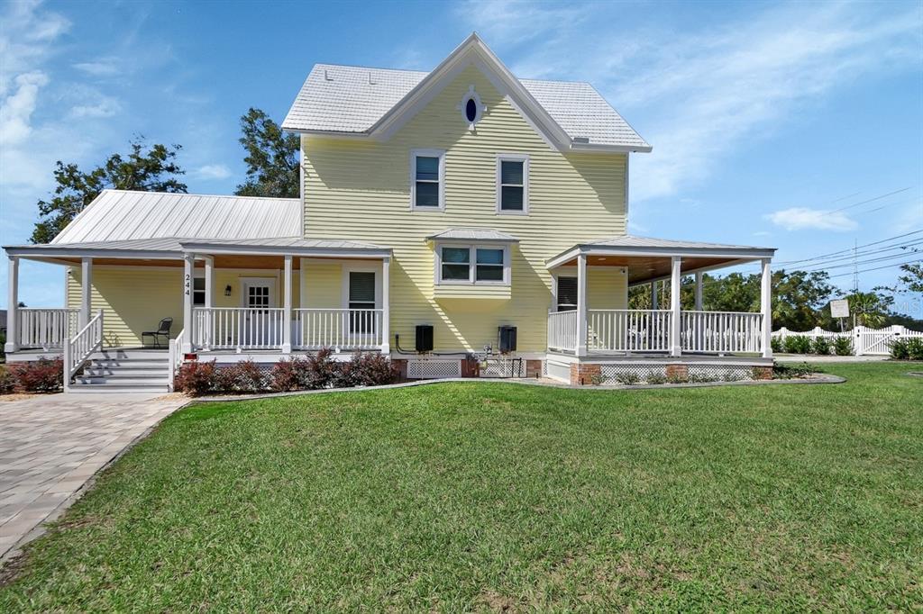 Commercial - фото