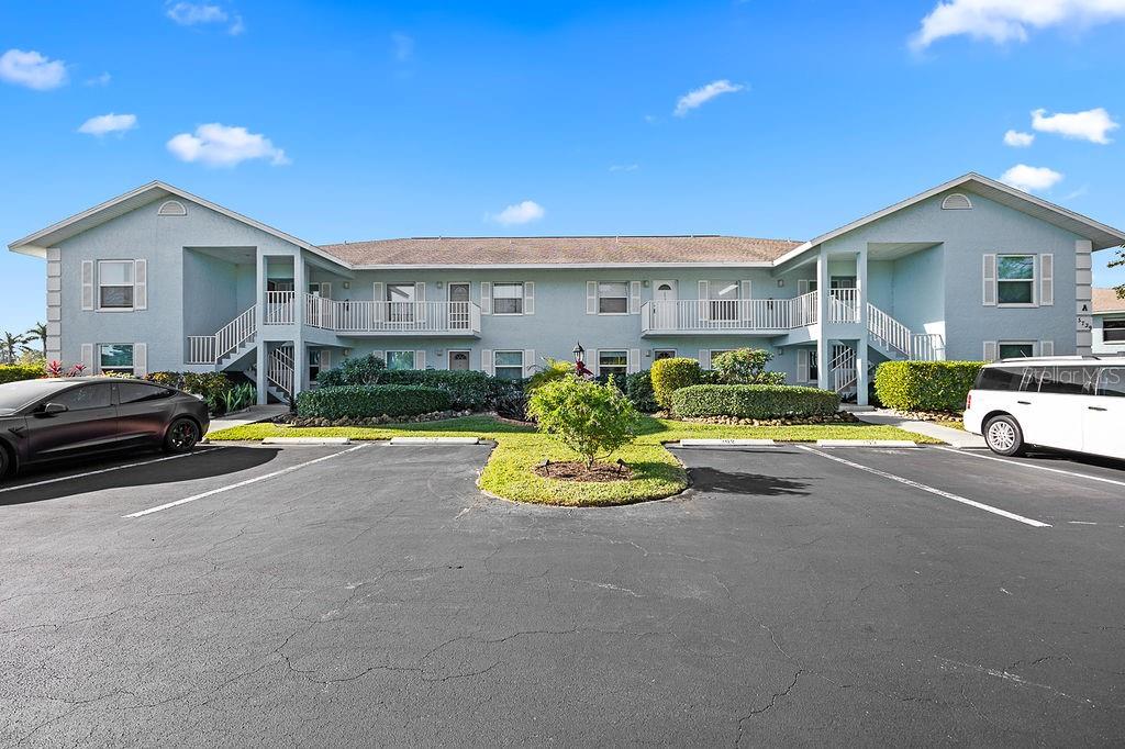 EDGEWOOD A CONDO - фото