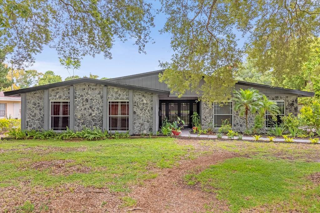 ENGLISH WOODS - фото