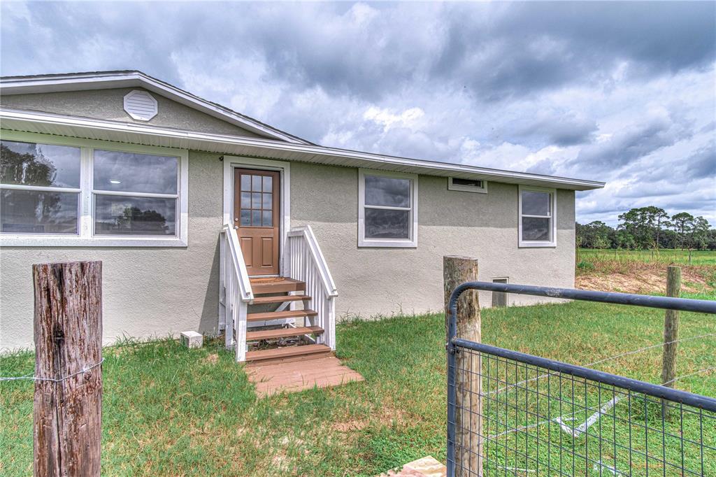 CENTER HILL - фото