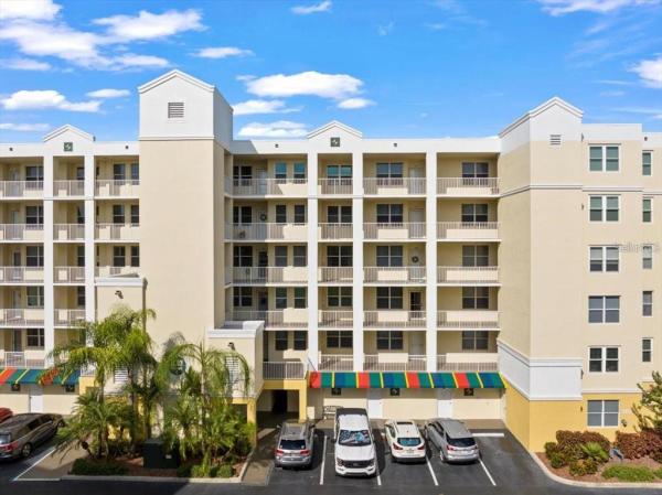 COUNTRY CLUB CONDO AT EAST BAY