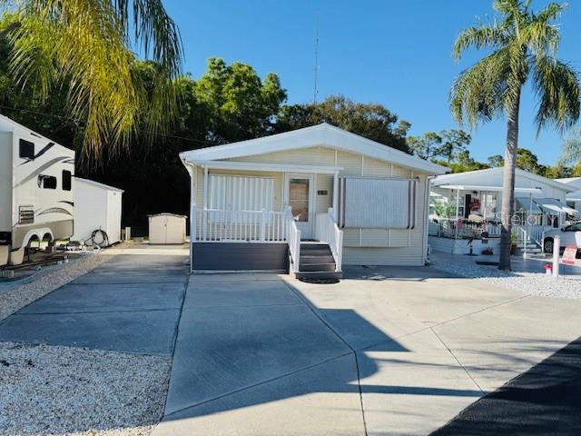 CYPRESS BEND RV RESORT - фото