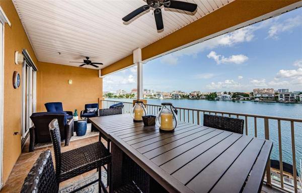 ISLAND KEY CONDO