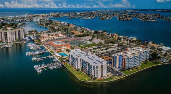 TREASURE ISLAND TENNIS & YACHT CLUB