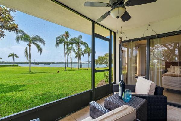 BAHIA SHORES CONDO