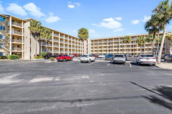 BAYSHORE ON THE LAKE APTS 2