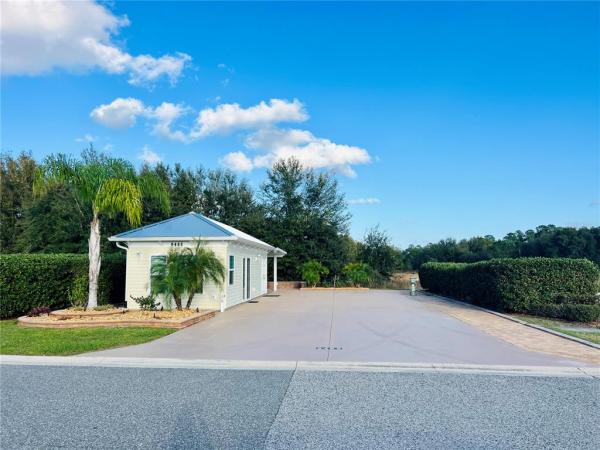 FLORIDA GRANDE MOTOR COACH RESIDENCE