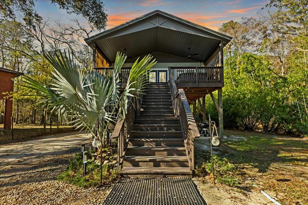 LOG LANDING - фото