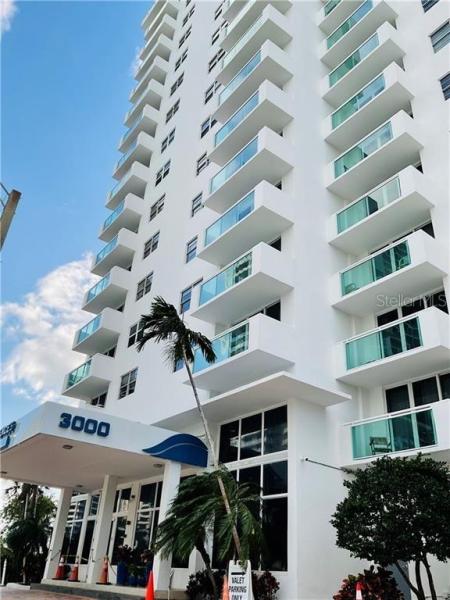 RESIDENCES ON HOLLYWOOD BEACH