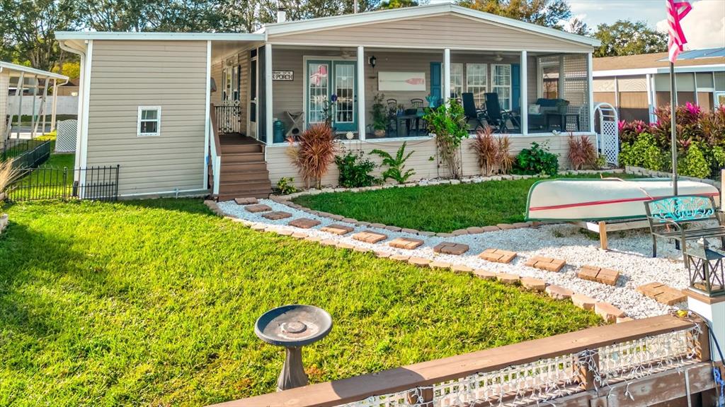 LAKE FANTASIA PLATTED SUB - фото