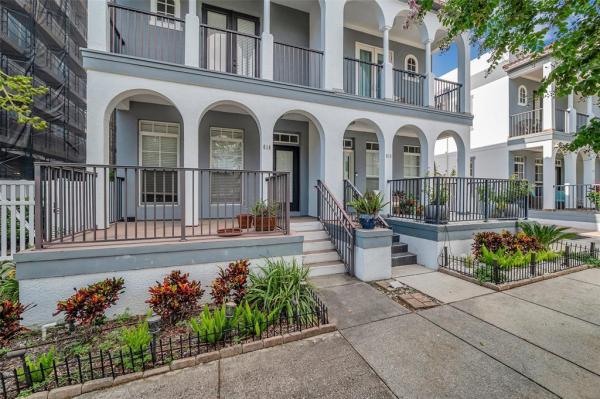 3RD AVENUE TOWNHOMES - фото