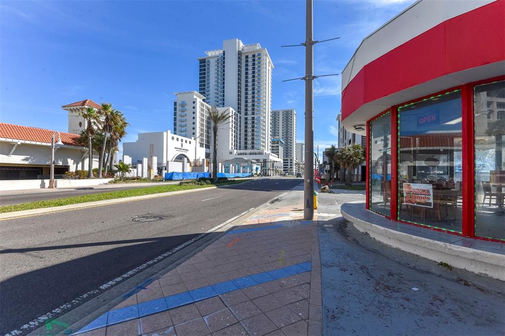 EAST DAYTONA - фото