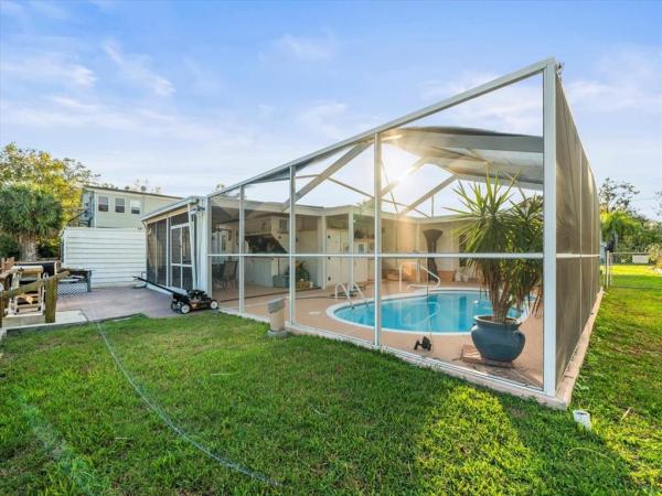 WEEKI WACHEE GARDENS