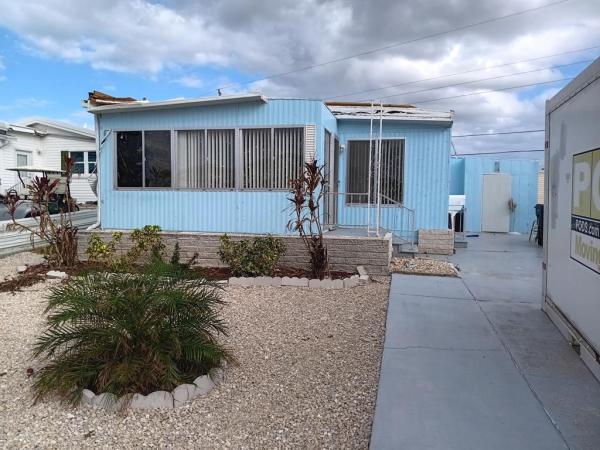 COUNTRY CLUB ESTATES