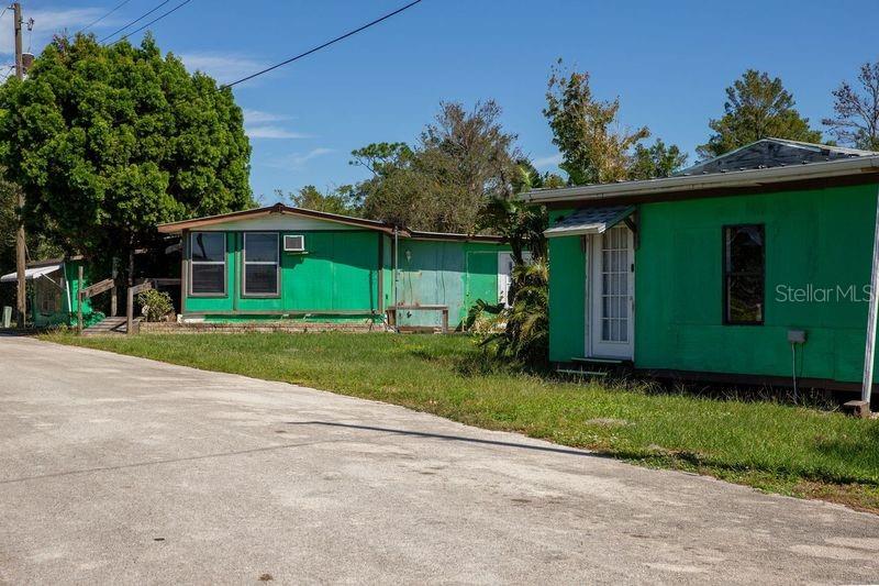 HOLIDAY SHORES UNRECORDED - фото