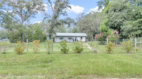 RAINBOW LAKES ESTATE