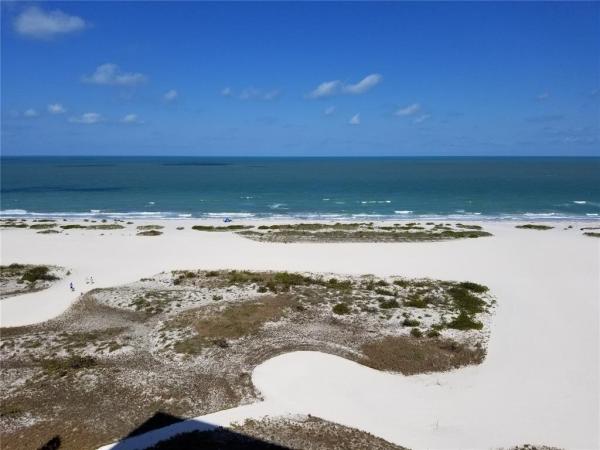 HARBOUR LIGHT TOWERS CONDO