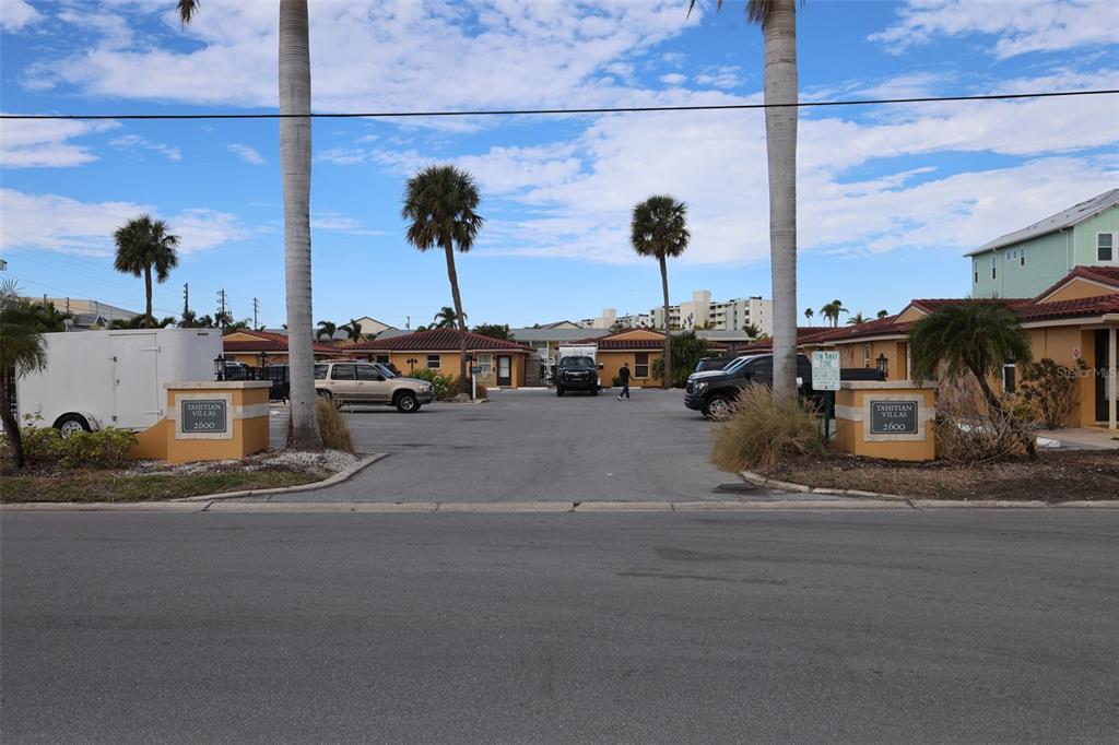 DUNEDIN CSWY CENTER - фото