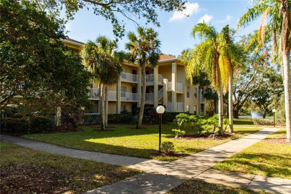MEADOWLAKE PALM HARBOR CONDO