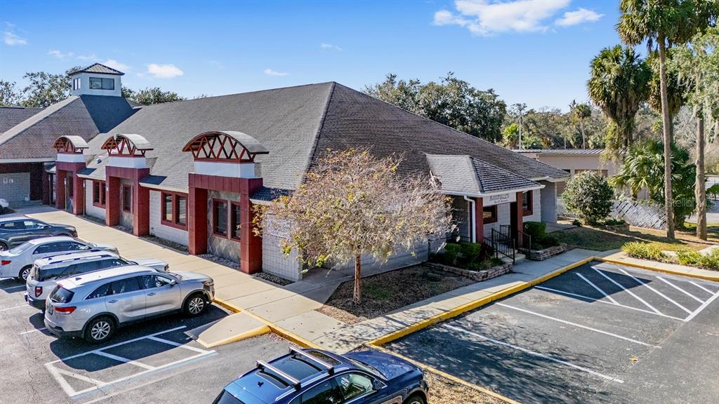 COMMERCIAL CONDO - фото