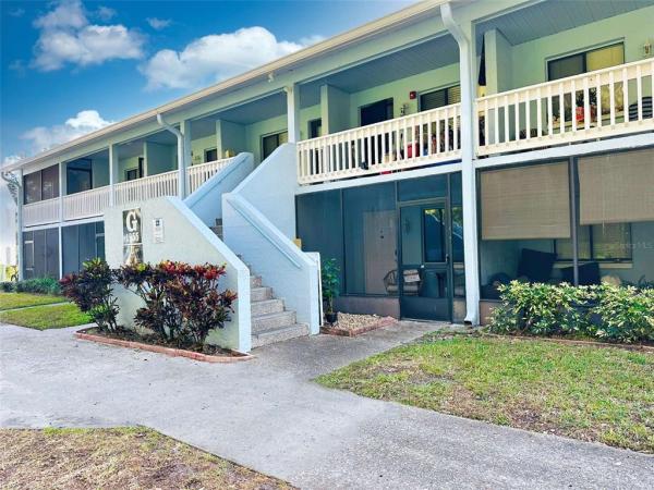 PARADISE LAKES CONDO