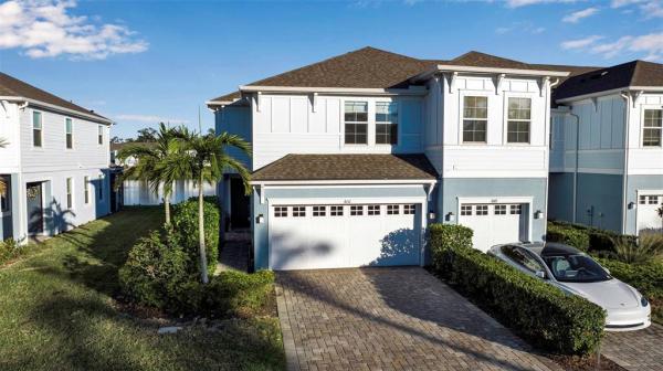 SIENNA PARK TOWNHOMES AT UNIVERSITY