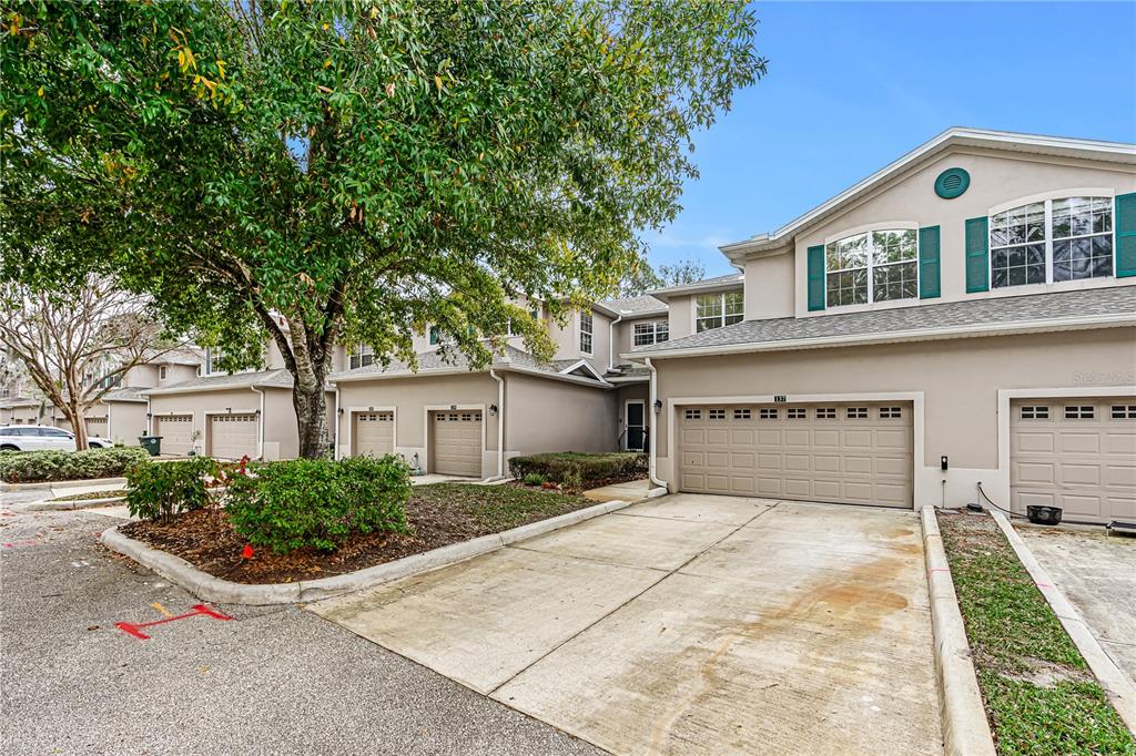 EASTGATE TWNHMS - фото