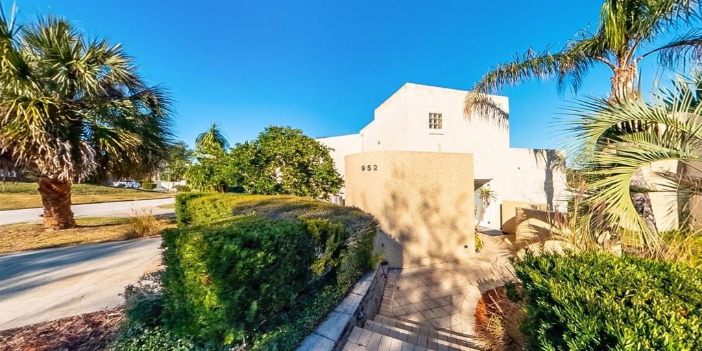 EN COURTE GREEN FIRST ADD - фото