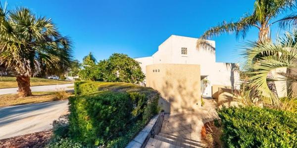 EN COURTE GREEN FIRST ADD