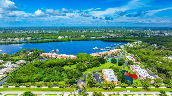 TARPON BAY YACHT CLUB CONDO B