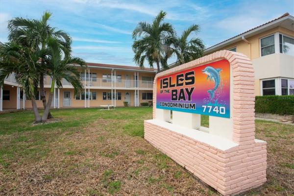 BAY ISLES CONDO