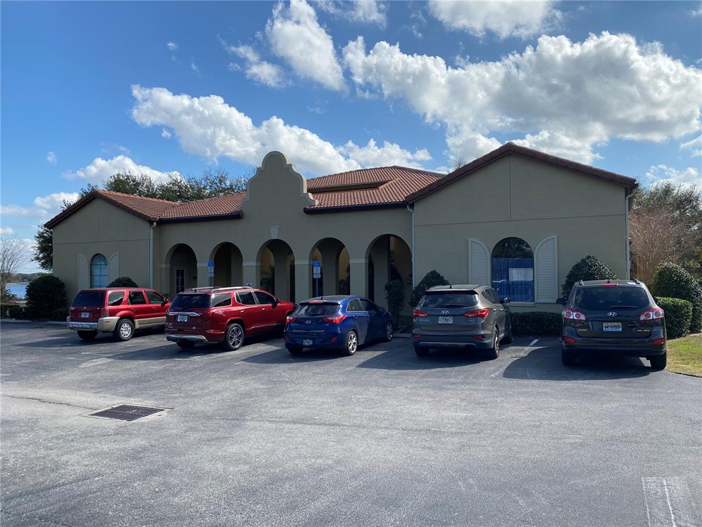 Commercial - фото