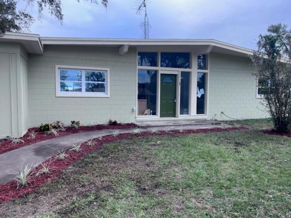 LEESBURG STOER ISLAND ADD 03