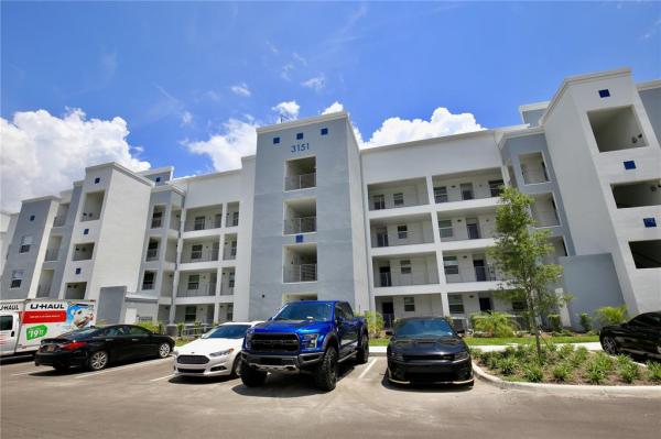 THE TERRACES AT STOREY LAKE CONDO 3 PH 9