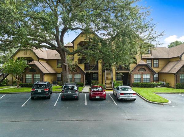 LAKEWOOD PARK A CONDO