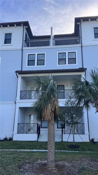 SOUTHSHORE YACHT CLUB TOWNHOMES