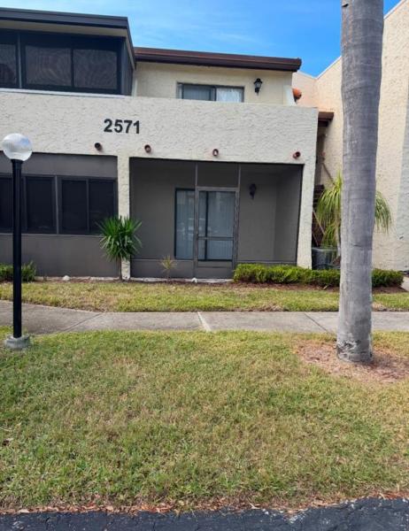 LAKE TARPON VILLAS CONDO