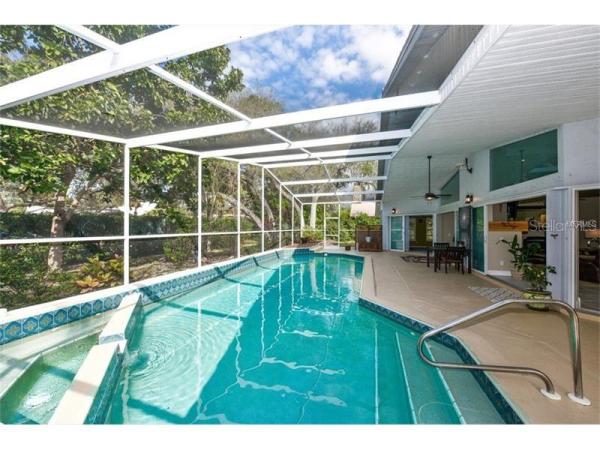 SOUTHBAY YACHT & RACQUET CLUB